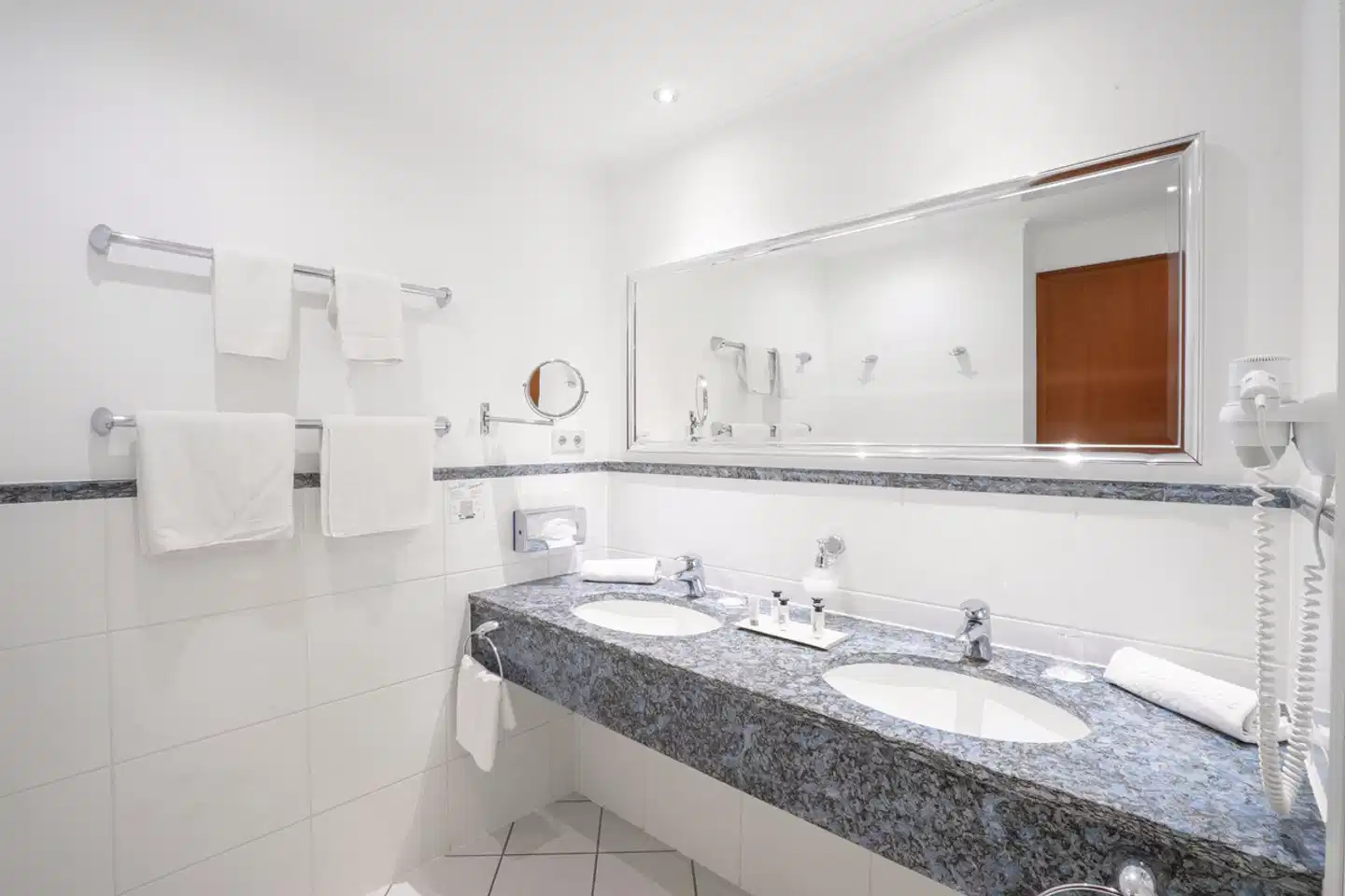 Grand Hotel Binz Badezimmer