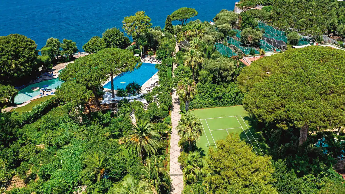 Grand Hotel Cocumella Aussenansicht