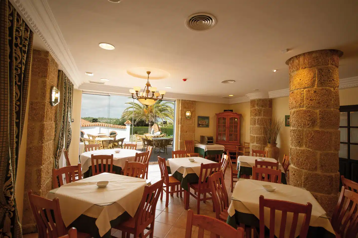 Hotel Diufain Restaurant