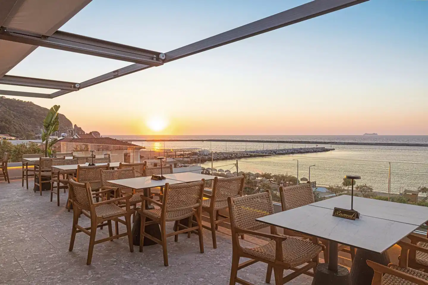 Erato by Samian Mare Terrasse