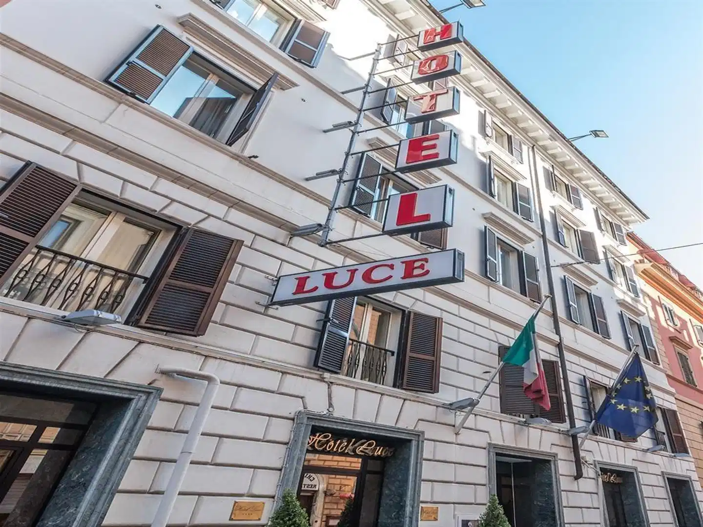 Raeli Hotel Luce Aussenansicht