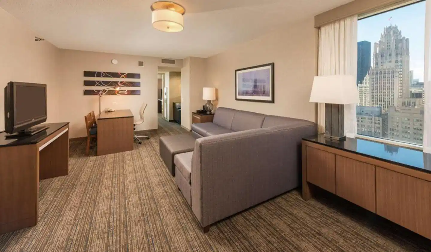 Embassy Suites by Hilton Chicago Downtown Magnificent Mile Lobby