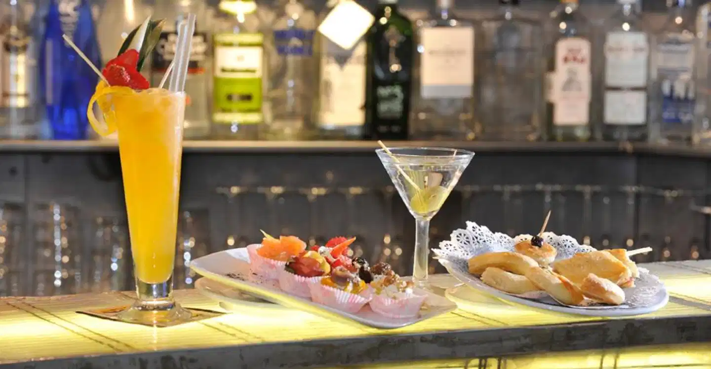 Art Hotel Boston Restaurant