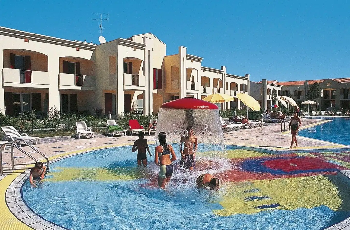 Villaggio Calycanthus Pool