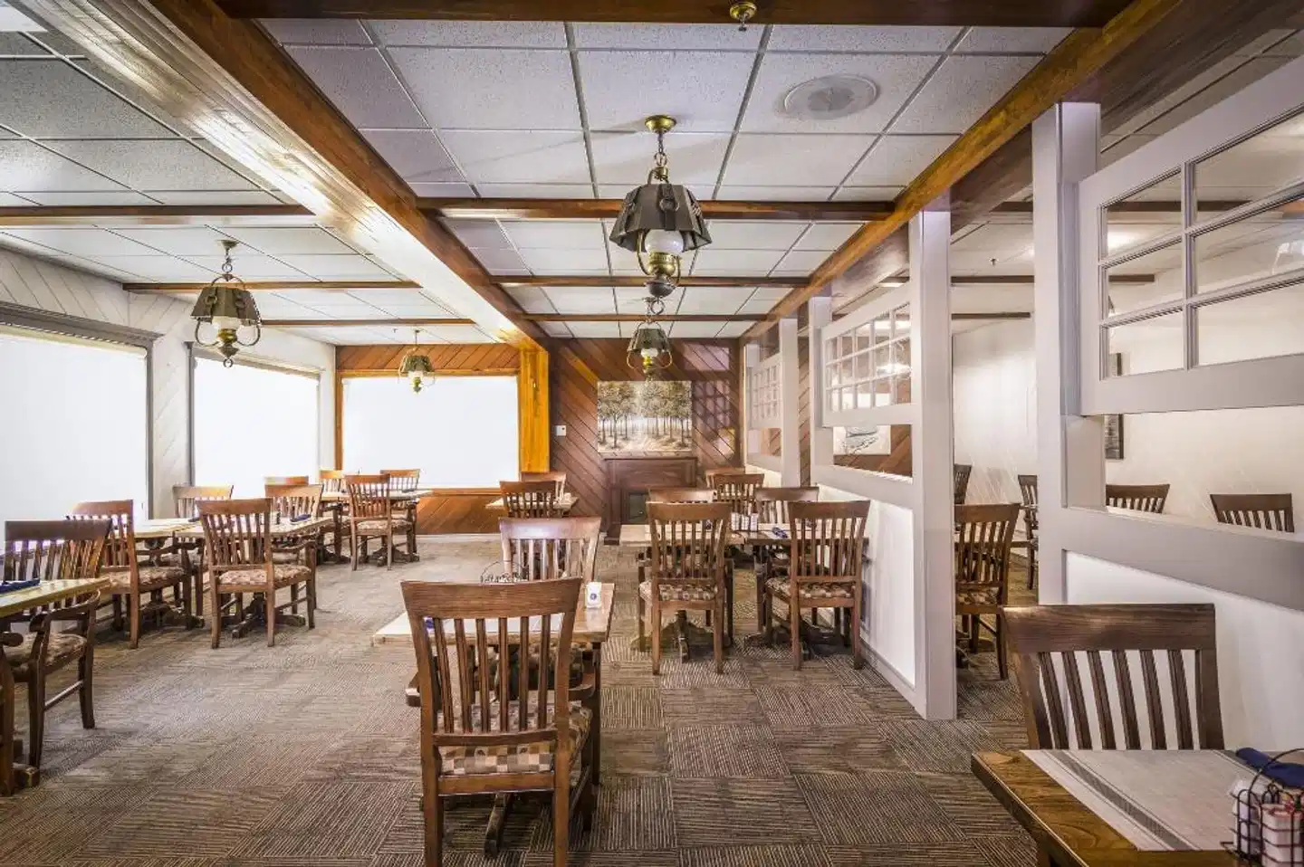 Mount Peyton Hotel Restaurant