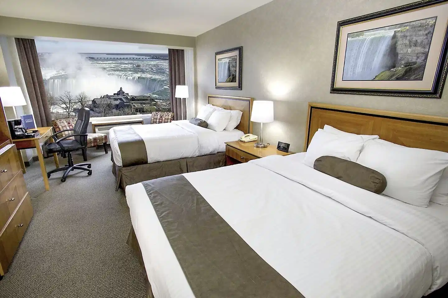 Oakes Hotel Overlooking The Falls Wohnbeispiel