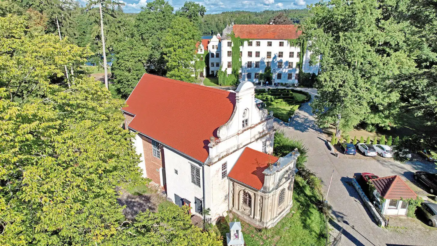 Schloßhotel Podewils Aussenansicht