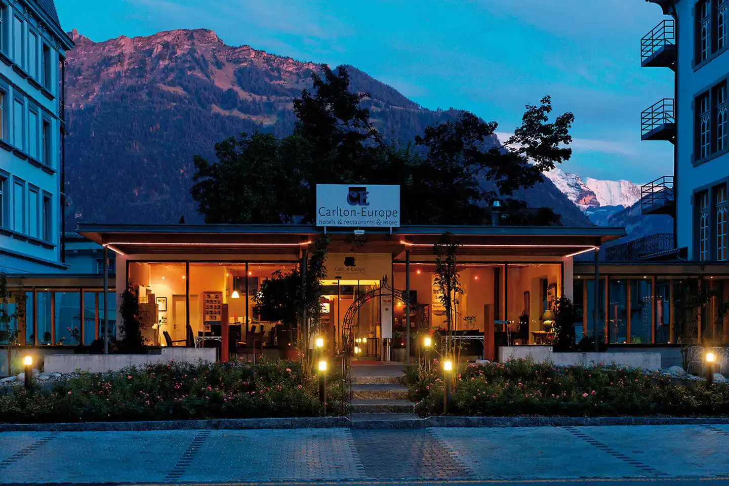 Carlton-Europe Vintage Erwachsenenhotel Aussenansicht