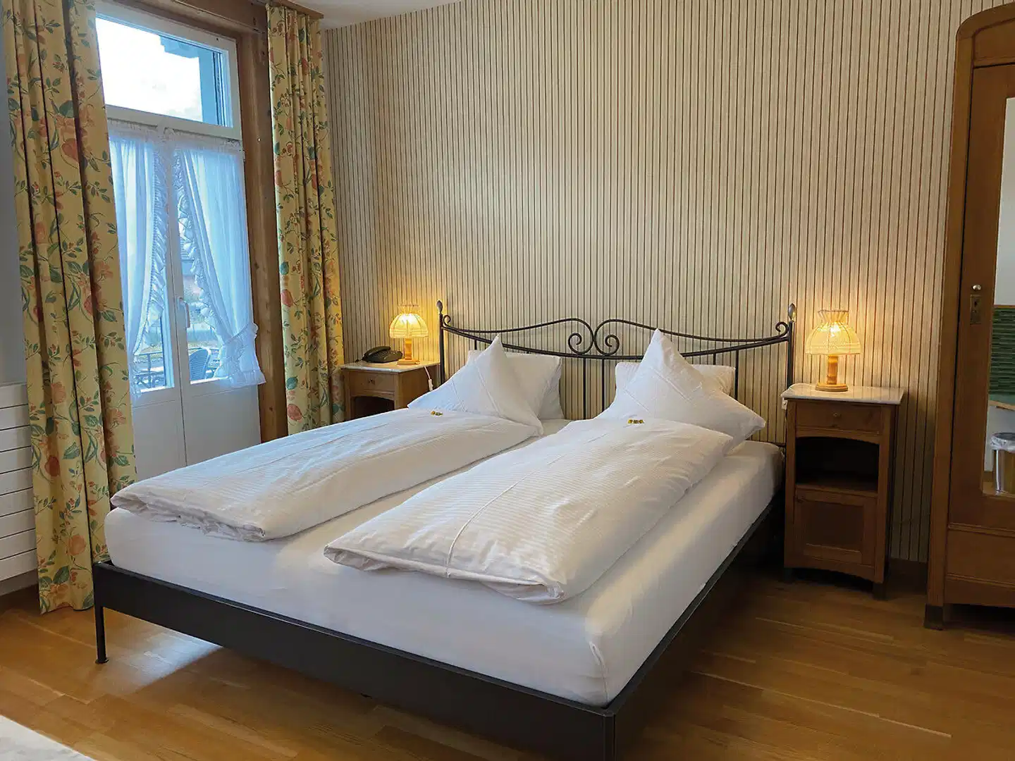 Carlton-Europe Vintage Erwachsenenhotel Wohnbeispiel