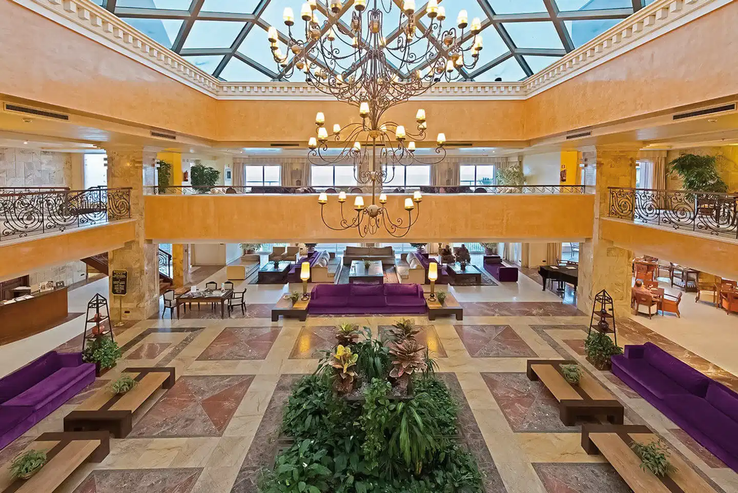Elba Estepona Gran Hotel & Thalasso Spa Lobby