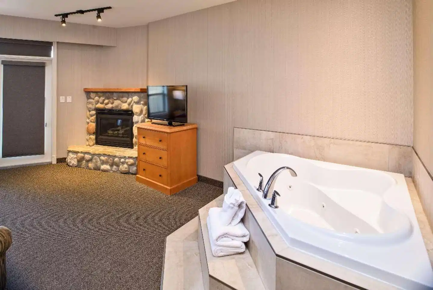 Ramada Inn & Suites Penticton Badezimmer