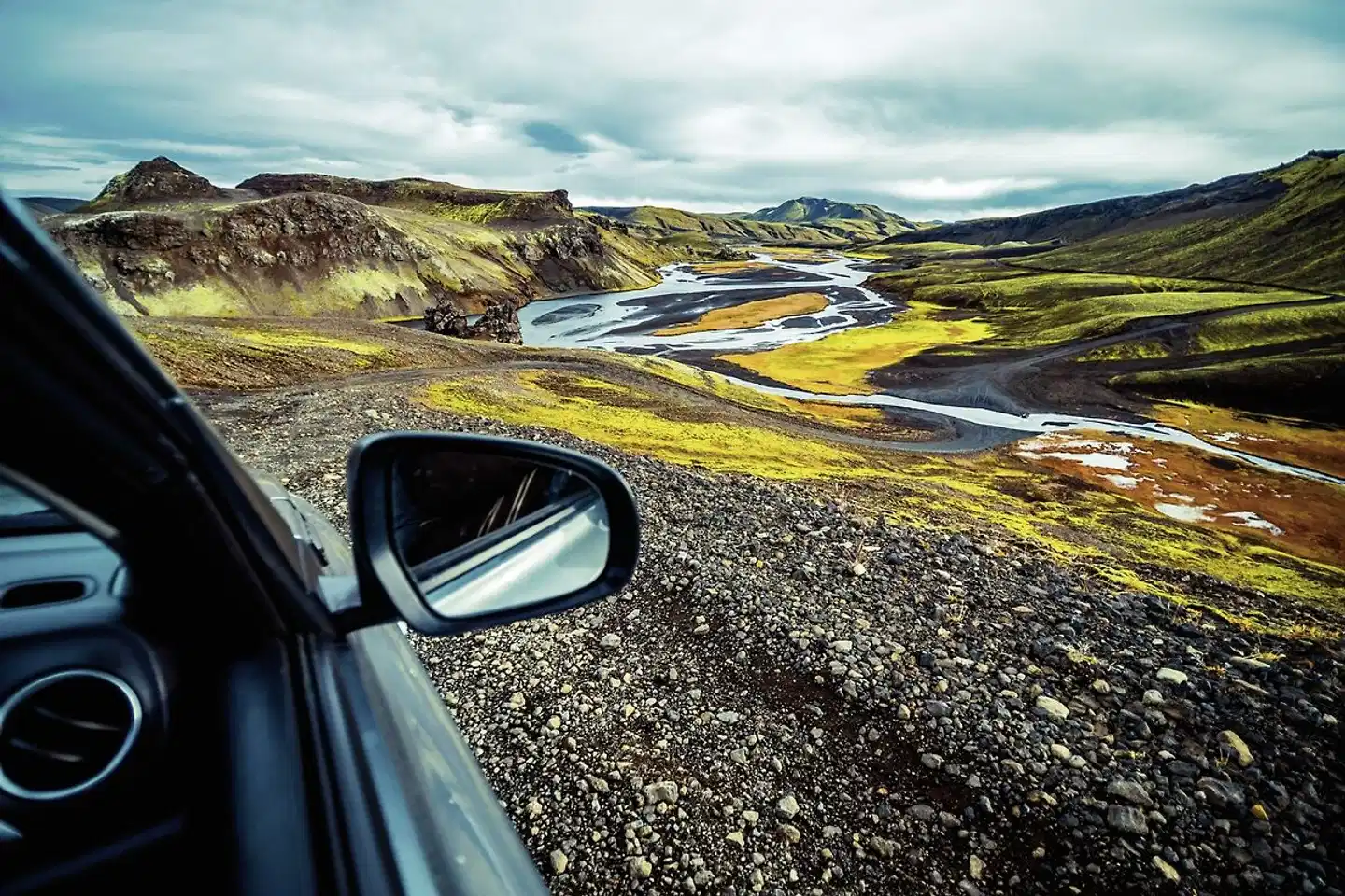 Go Green - Mit dem E-Auto rund um Island Strand