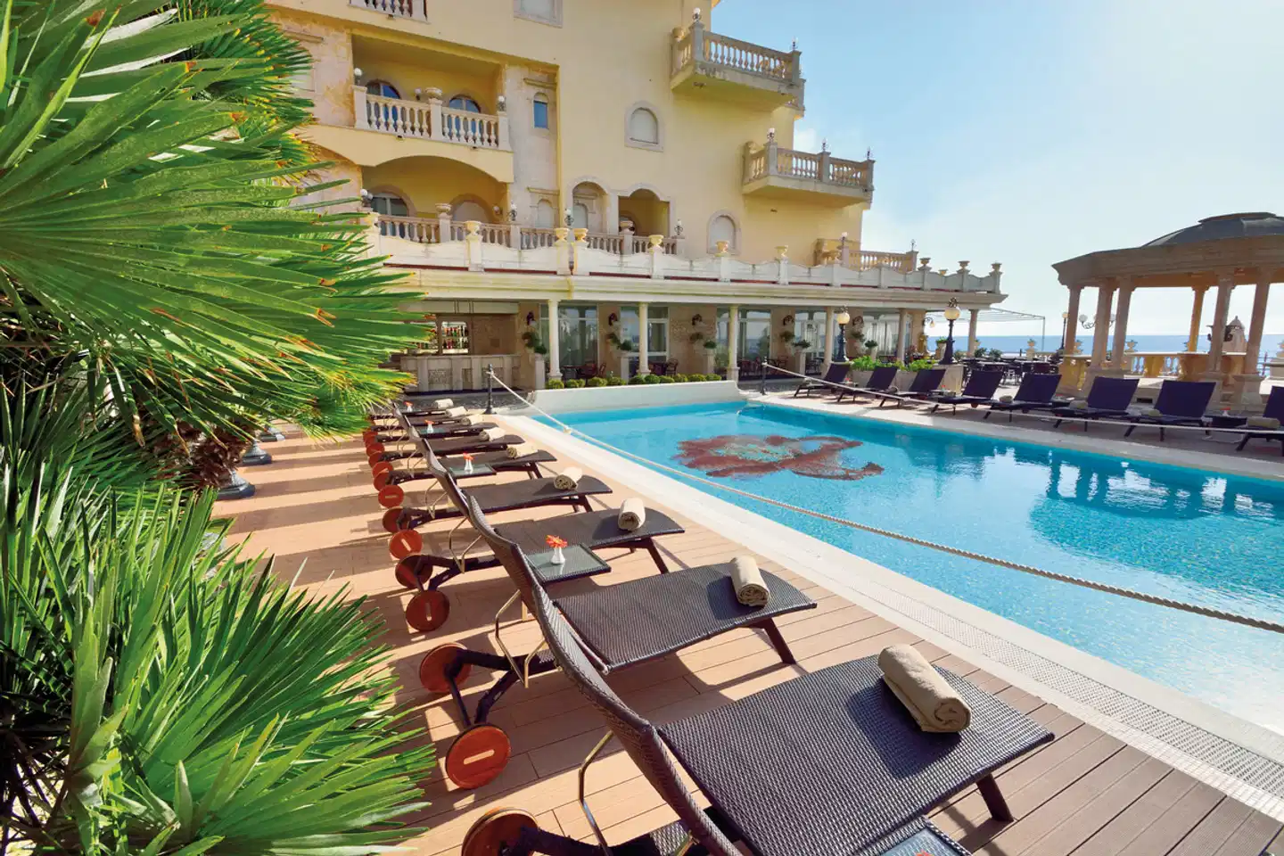 Hellenia Yachting Pool