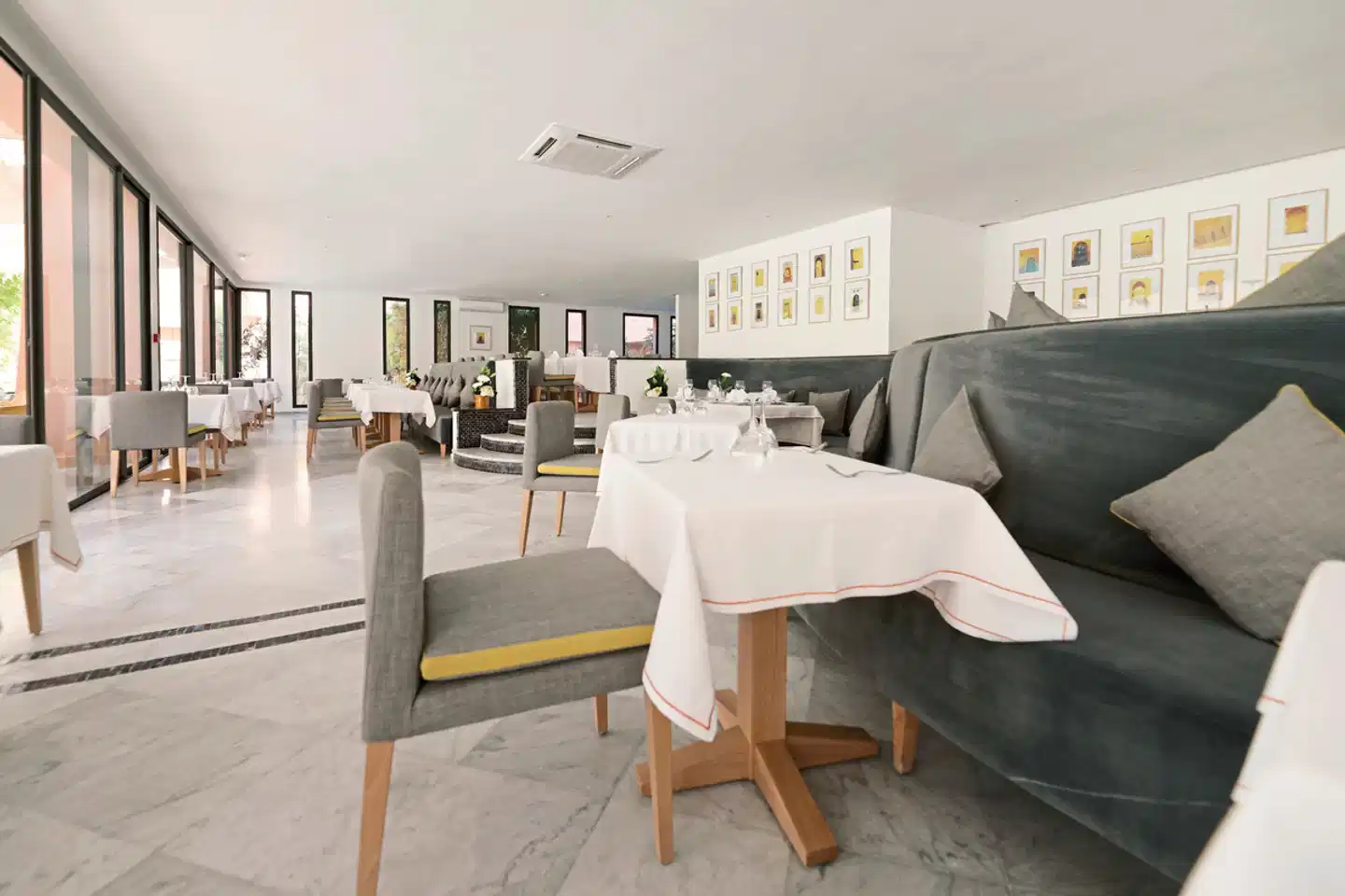 Kenzi Rose Garden Restaurant