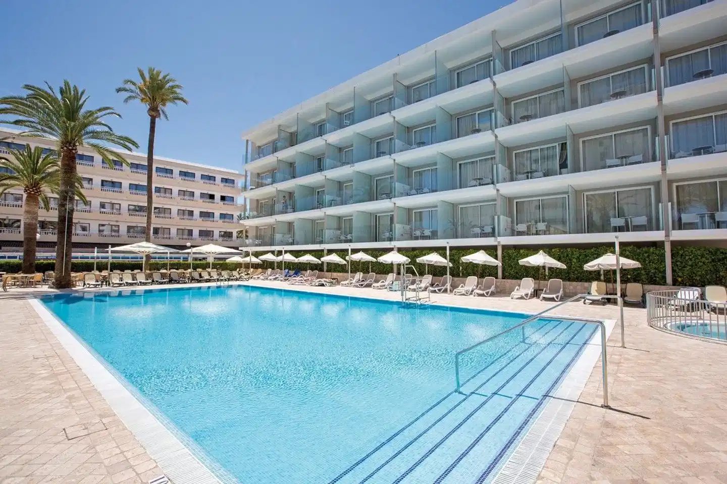 Hipotels Don Juan Pool