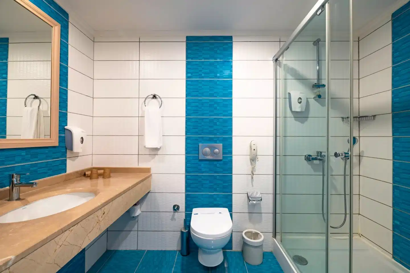 Crystal Tat Beach Badezimmer