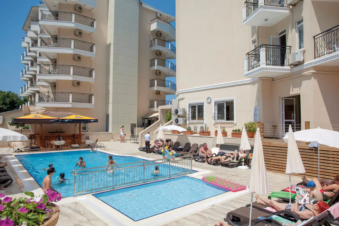 Riviera Hotel & Spa Pool