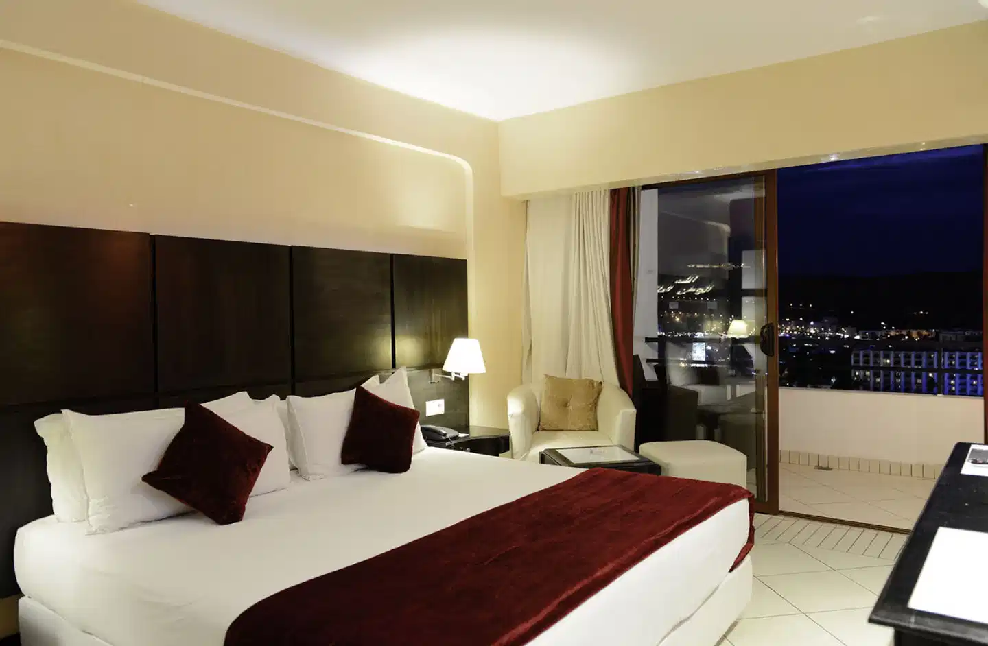 Anezi Tower Hotel & Apartments Wohnbeispiel