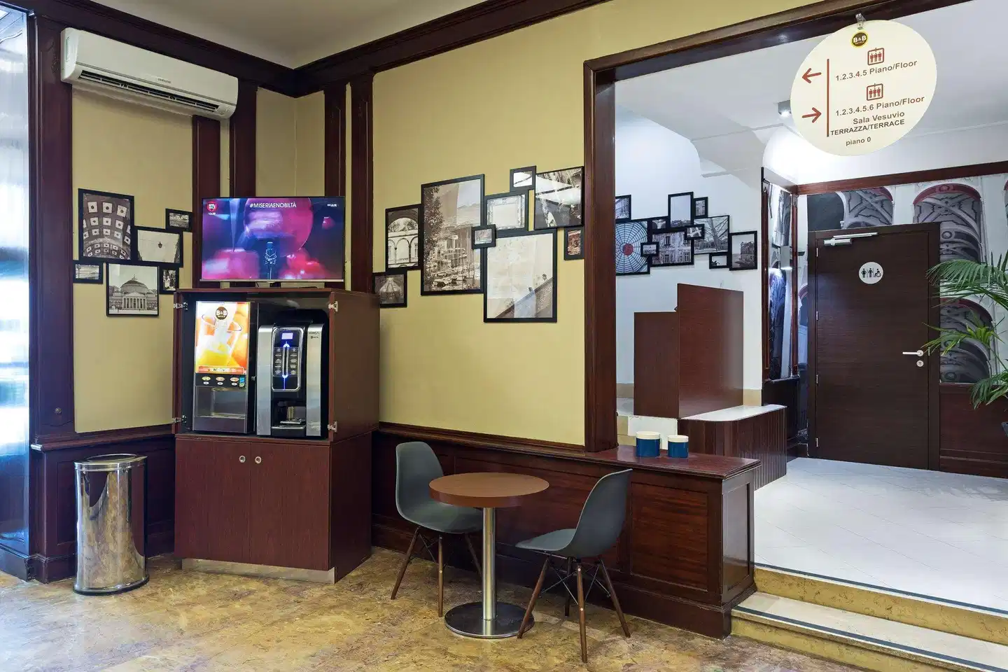 B&B Hotel Napoli Bar