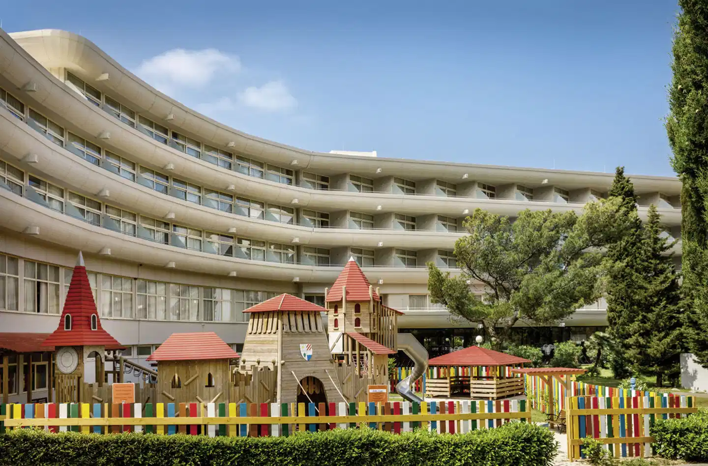 Remisens Hotel Albatros Aussenansicht