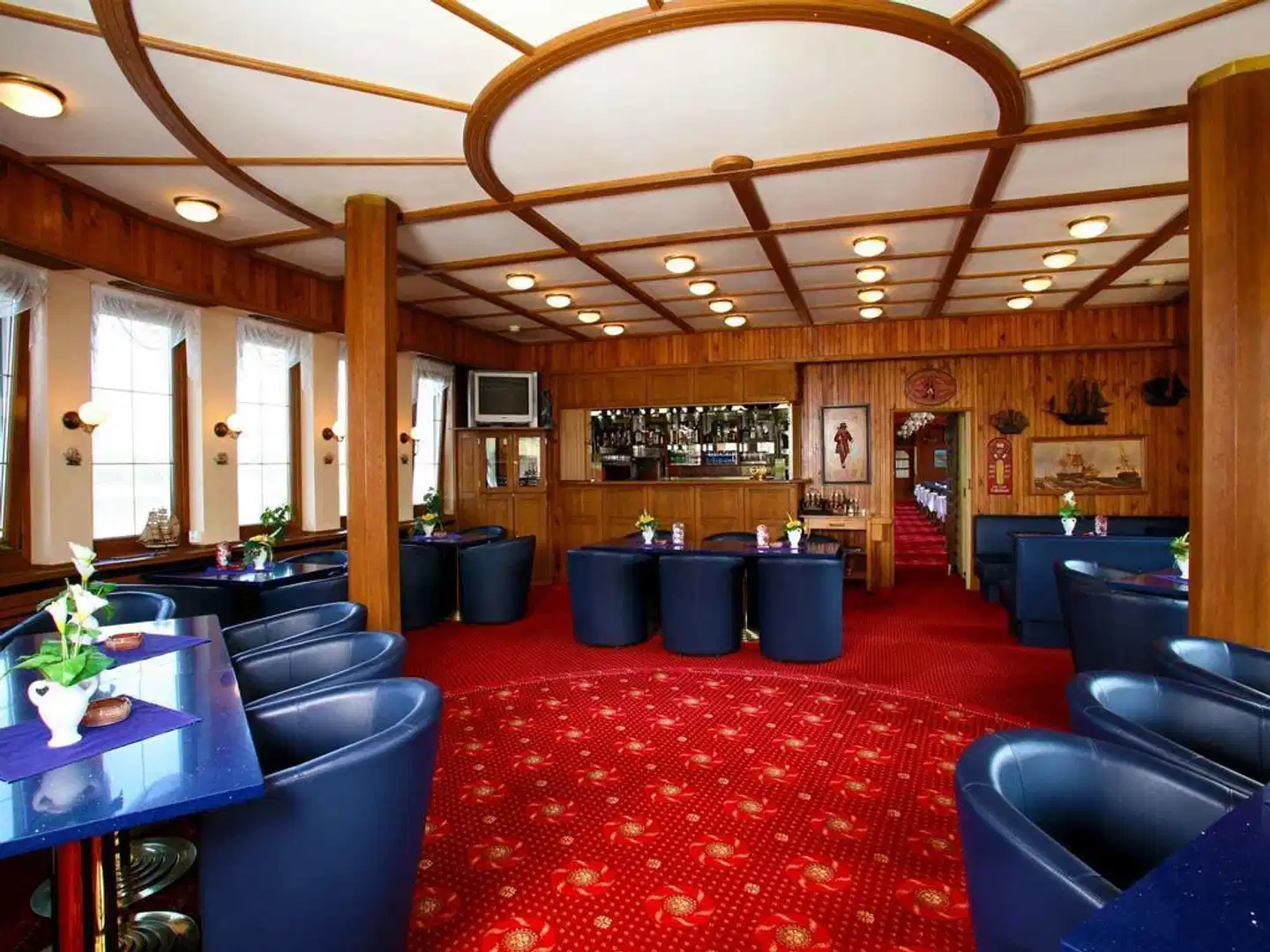 Botel Albatros Bar