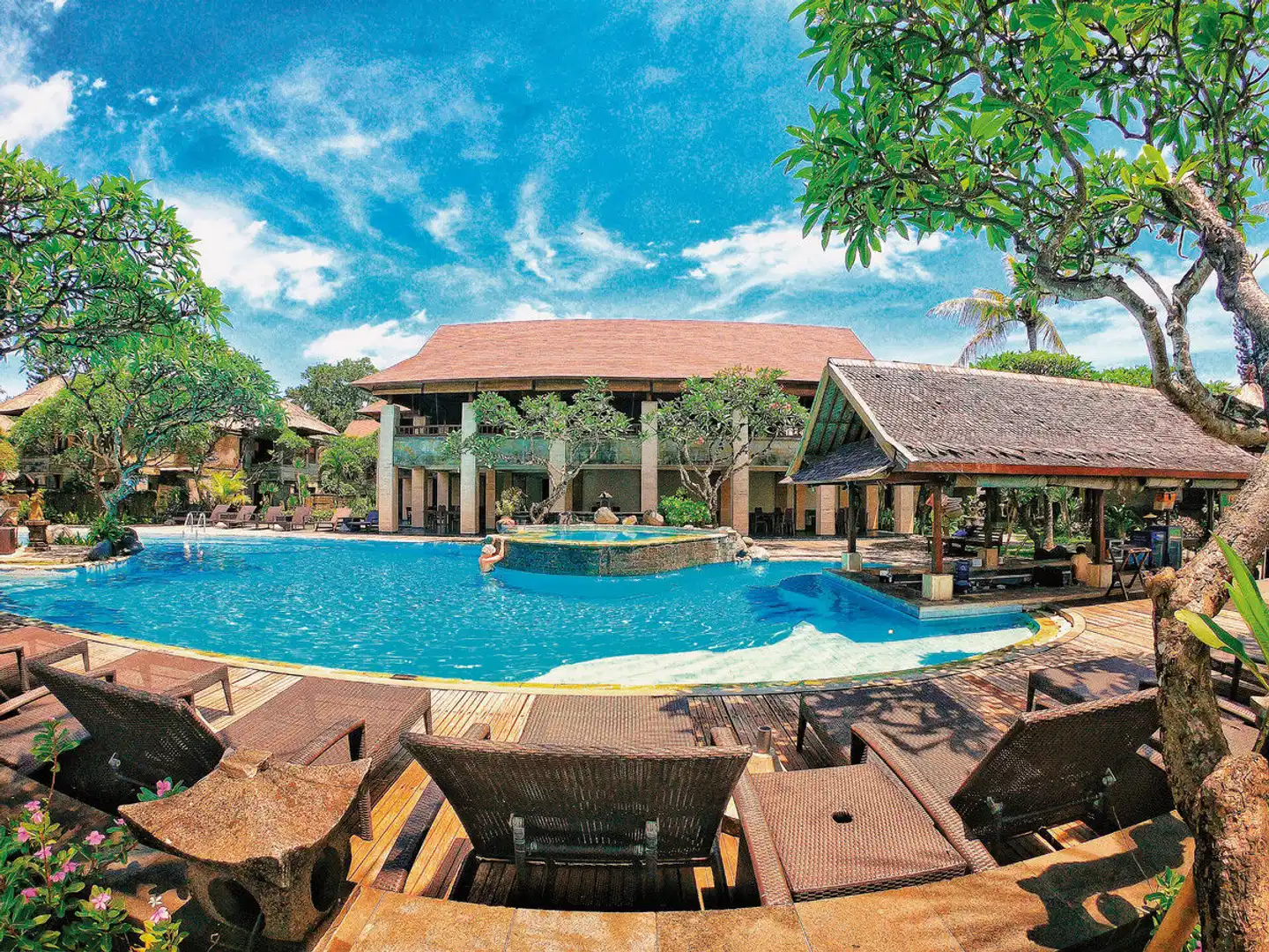 Grand Balisani Suites Pool