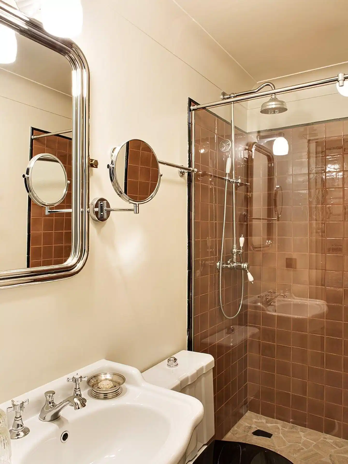 Hôtel Rochechouart Badezimmer