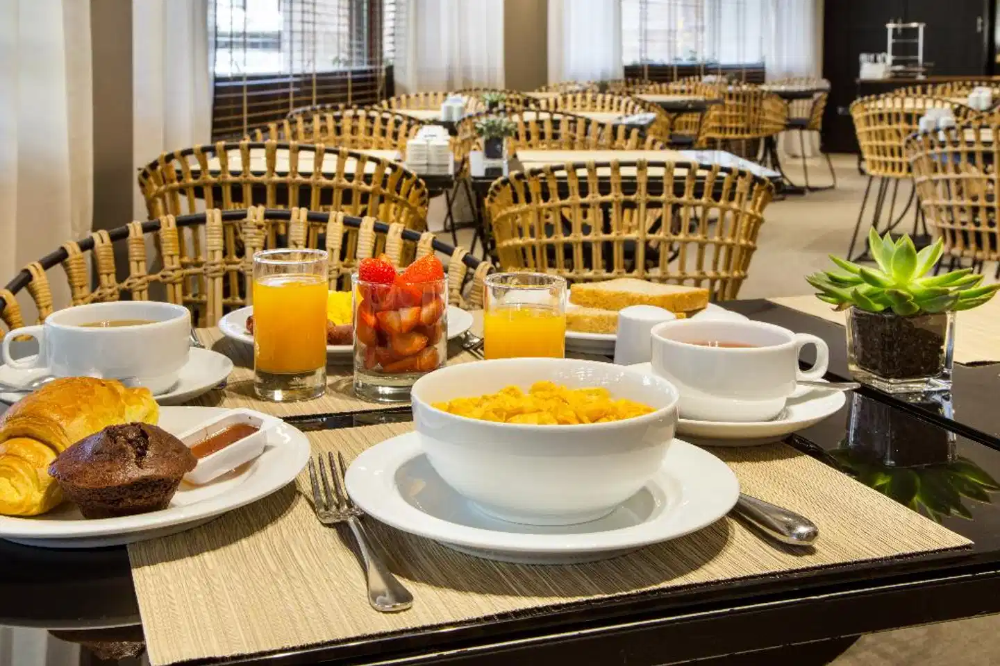 Dom Carlos Park Restaurant