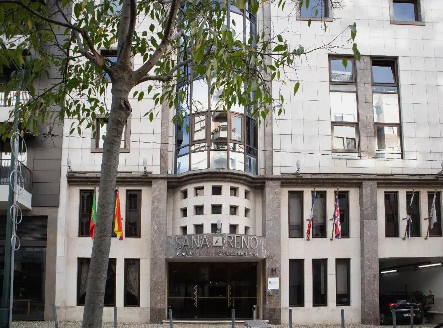 SANA Reno Hotel Aussenansicht