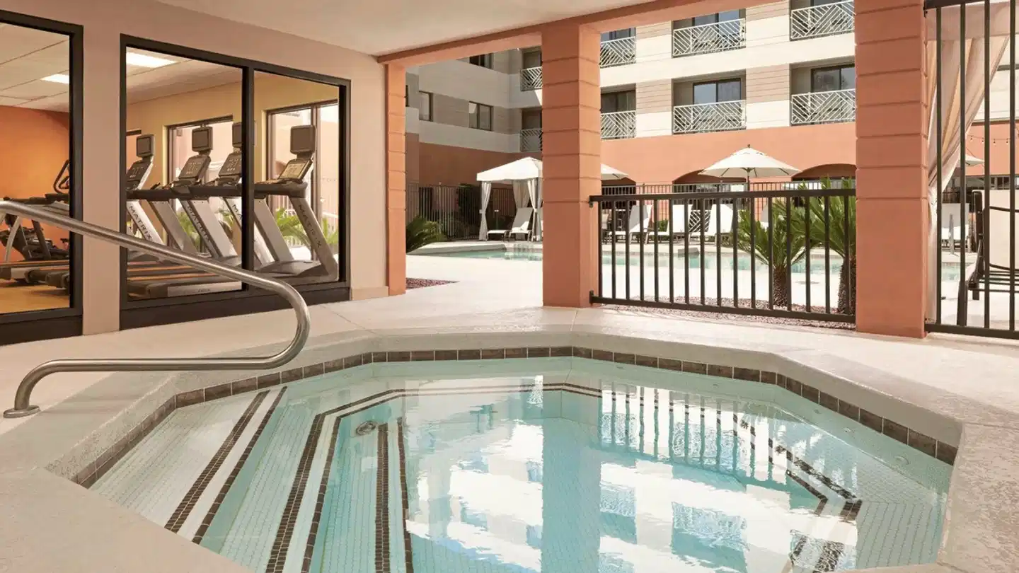 Courtyard by Marriott Scottsdale Old Town Pool