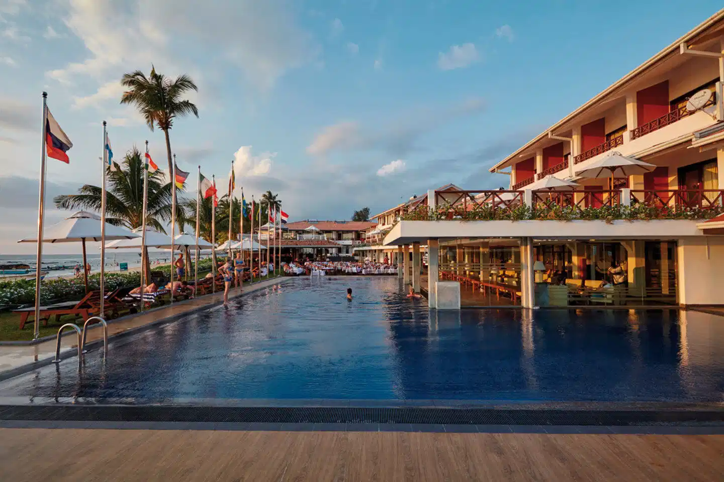 Coral Sands Hotel Pool