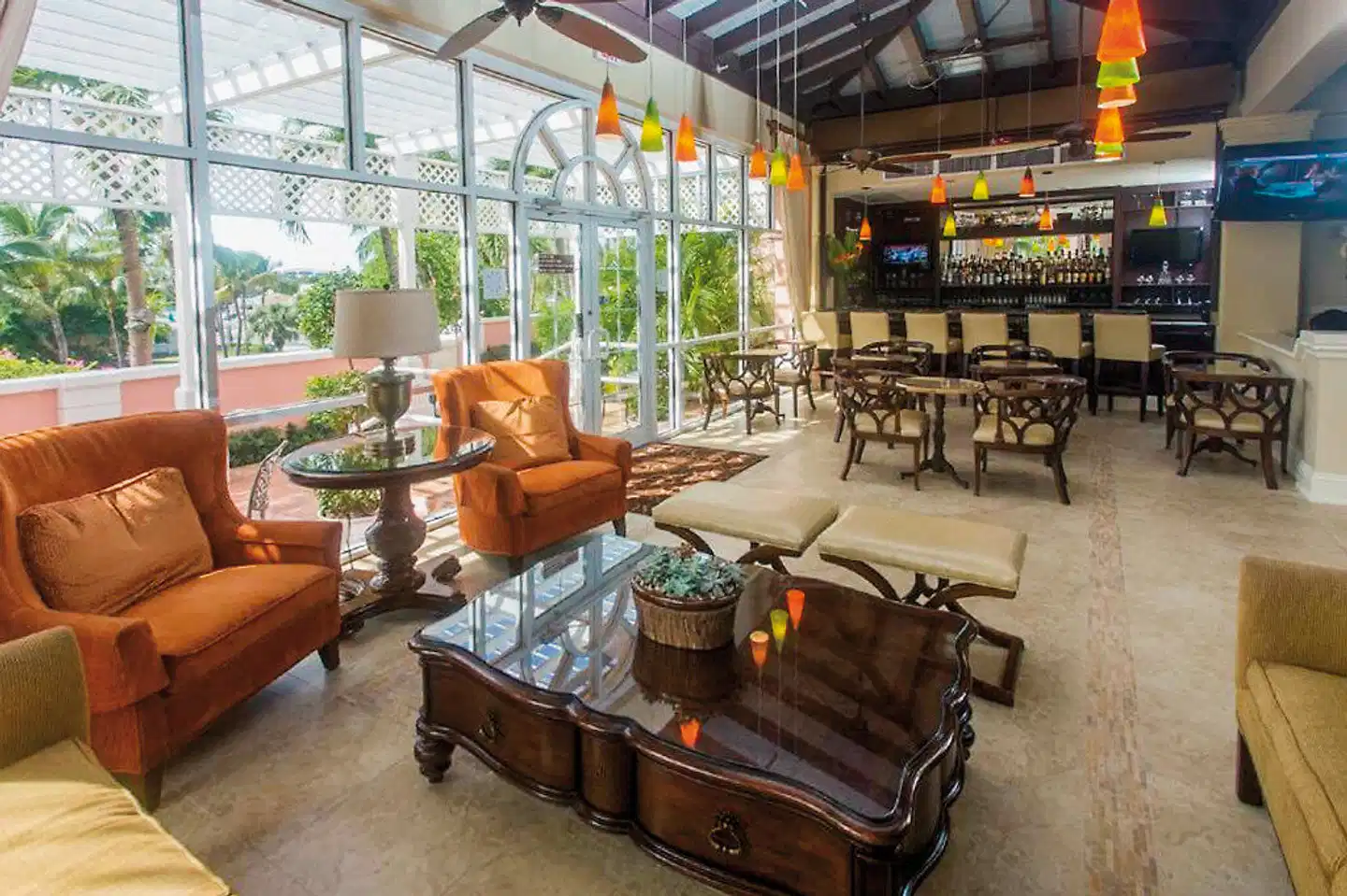 Comfort Suites Paradise Island Restaurant