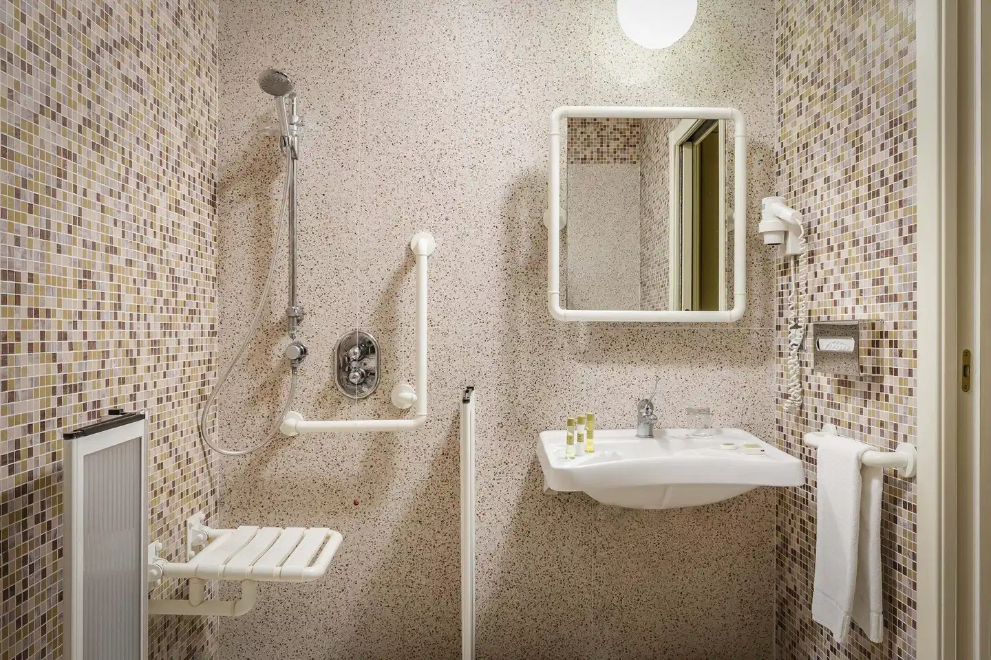 Eurostars Centrale Palace Badezimmer