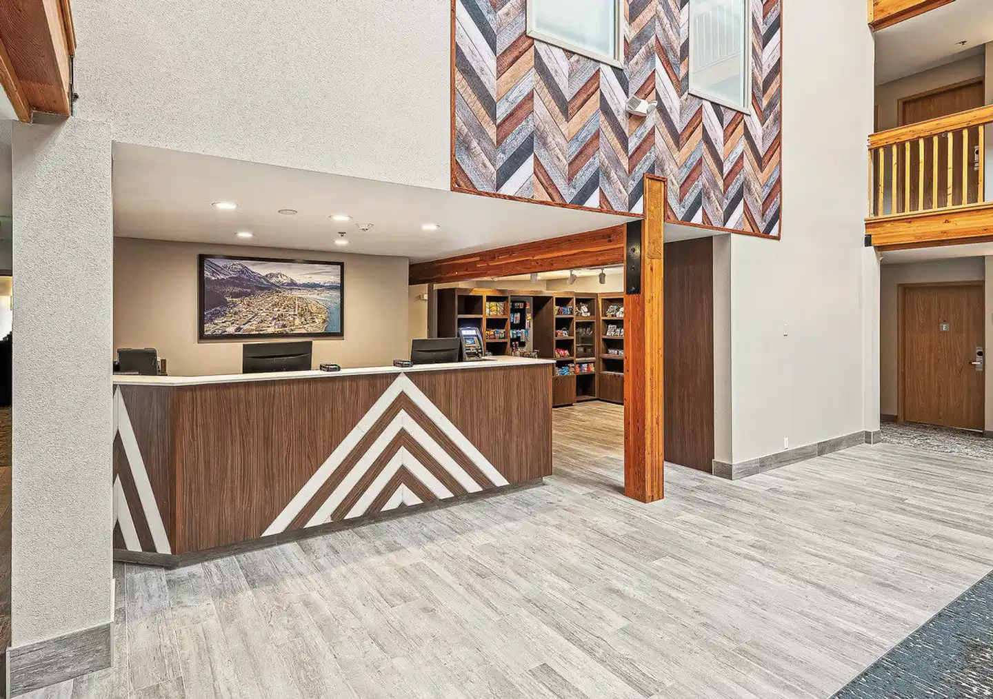 Hotel Edgewater Lobby