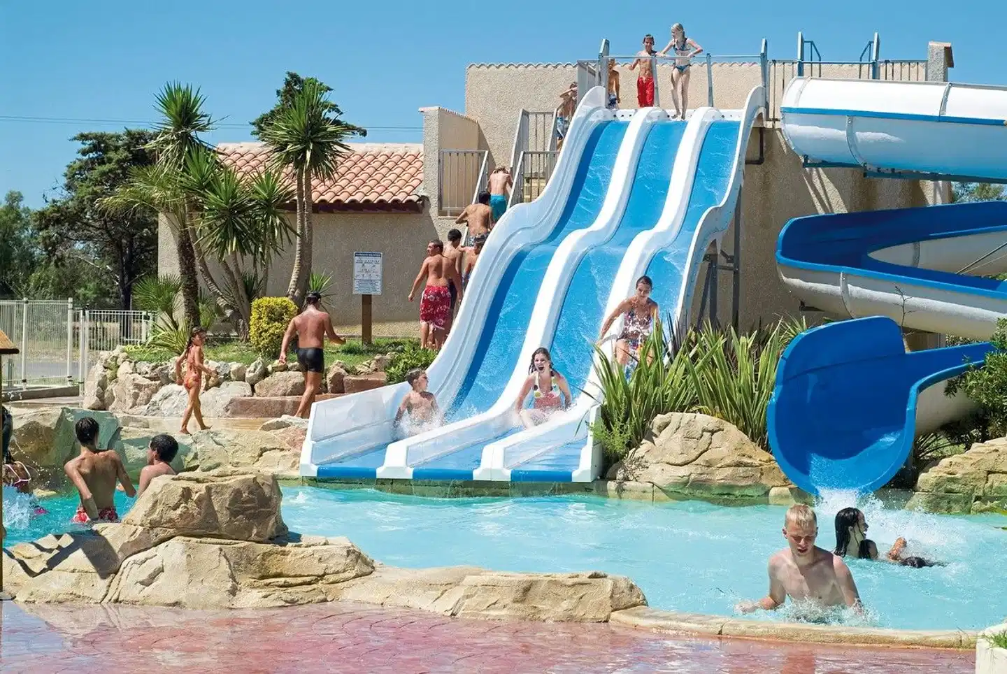 Domaine Les Mûriers Pool