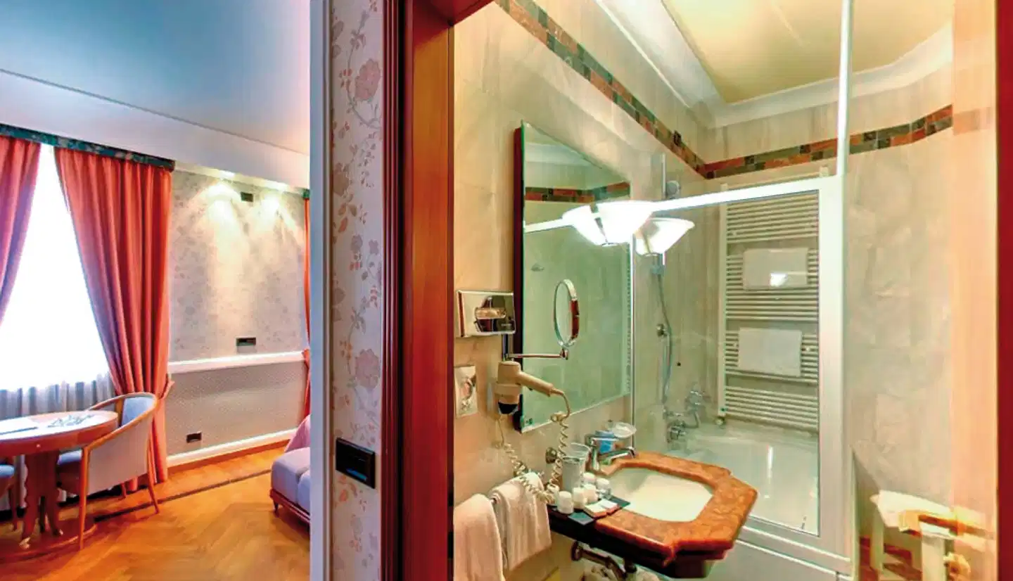 Grand Hotel Ortigia Badezimmer