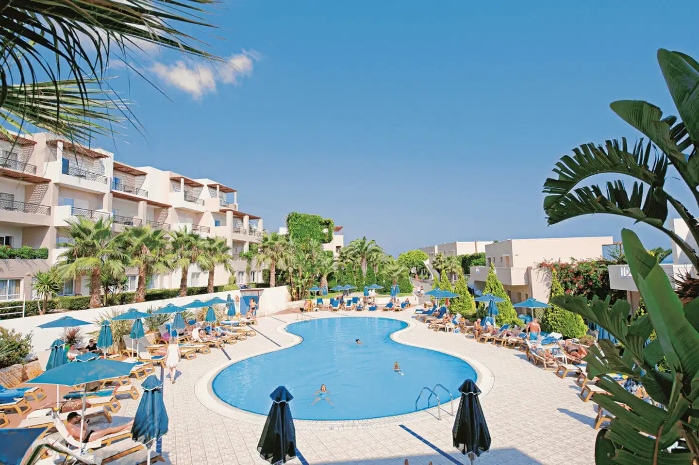Grand Hotel Holiday Resort Pool