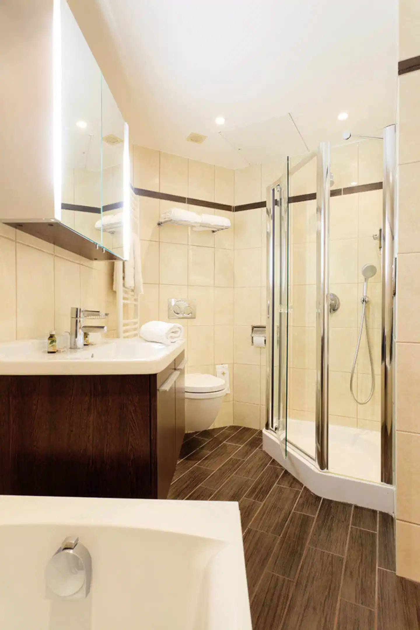 Hotel Gounod Badezimmer