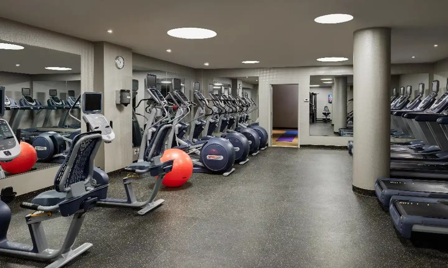 Crowne Plaza JFK Airport New York City Sport und Entertainment