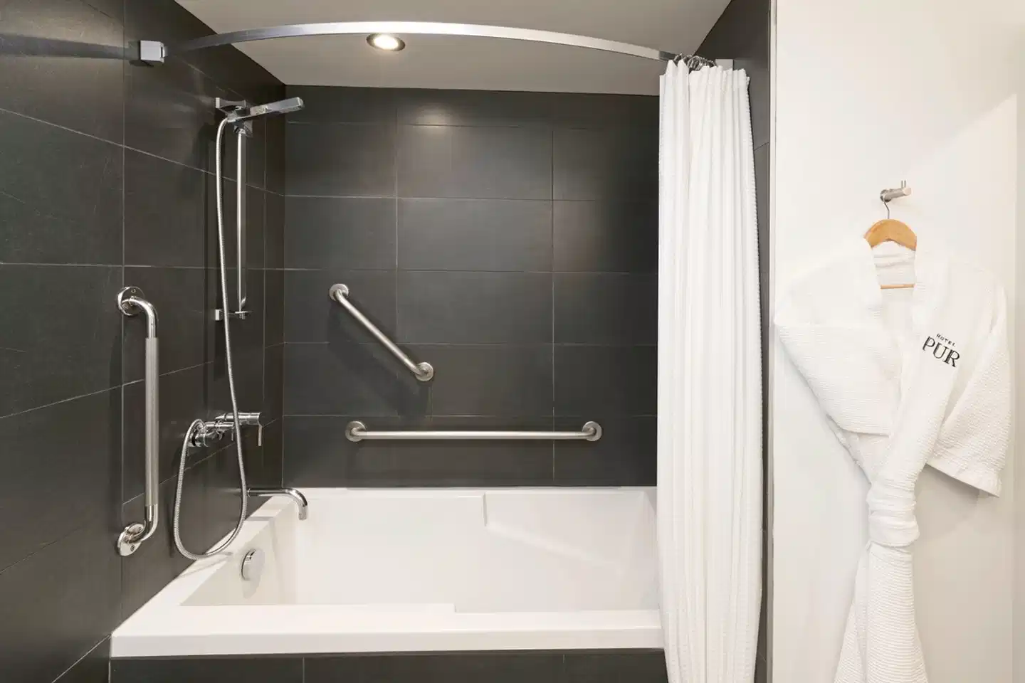 Hotel PUR Quebec Badezimmer