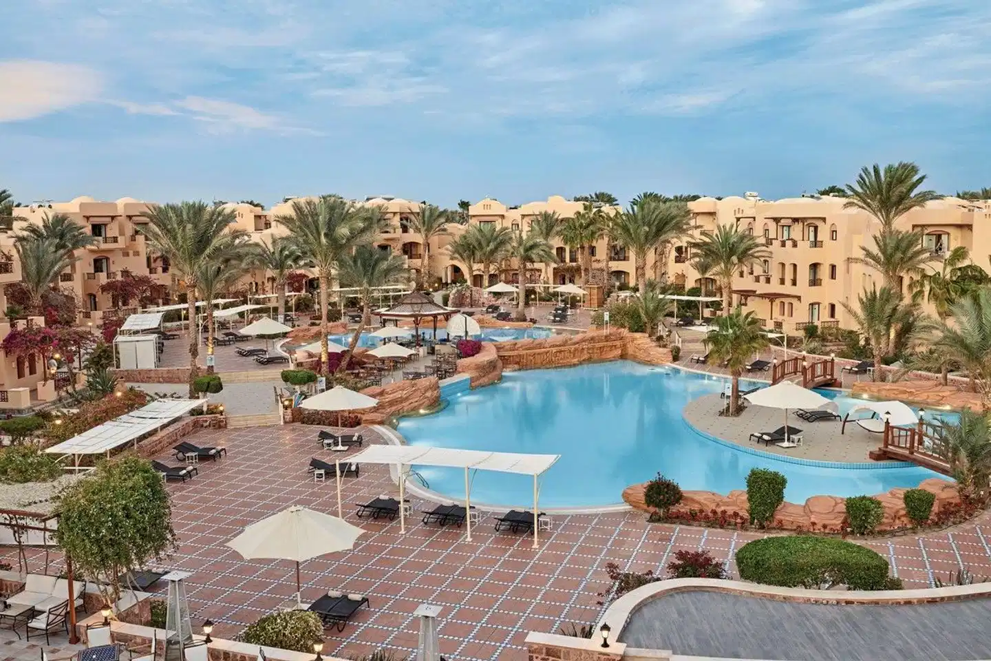 Steigenberger Coraya Beach Pool