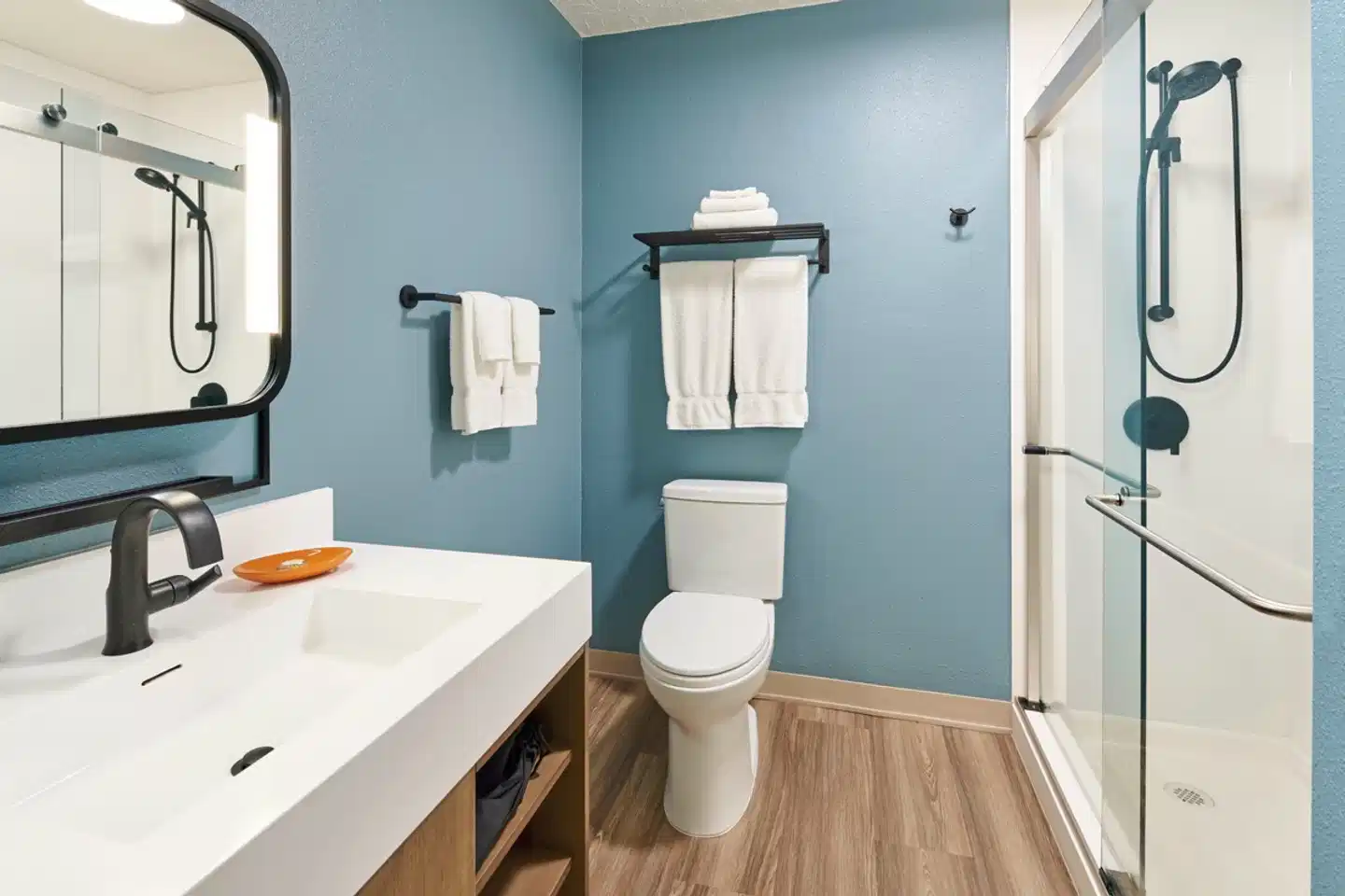 Kauai Shores Hotel Badezimmer