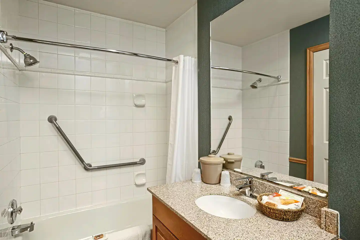 Lake Louise Inn Badezimmer