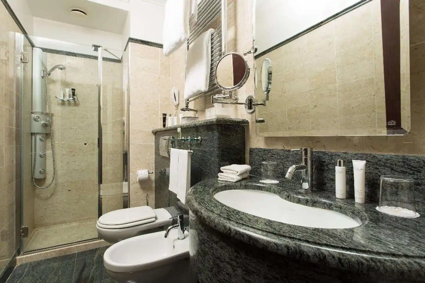 Palazzo Montebello Badezimmer