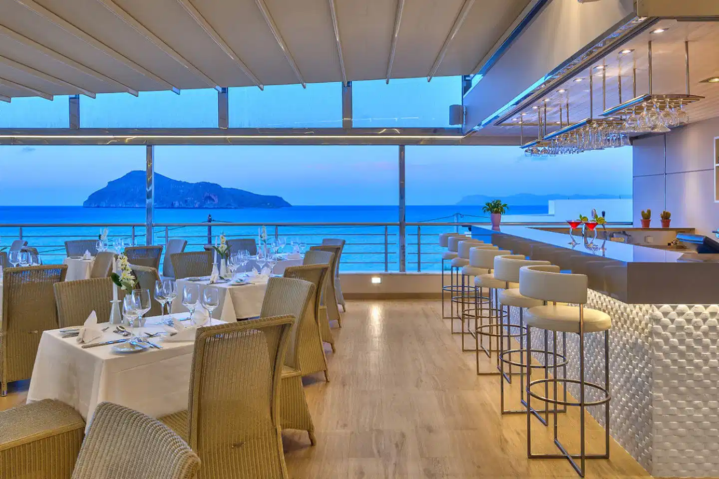 Porto Platanias Beach Resort Terrasse