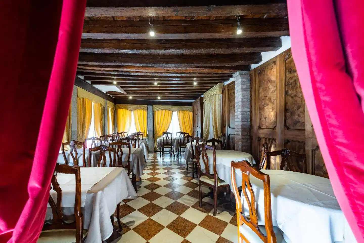 Venice Scandinavia Bar