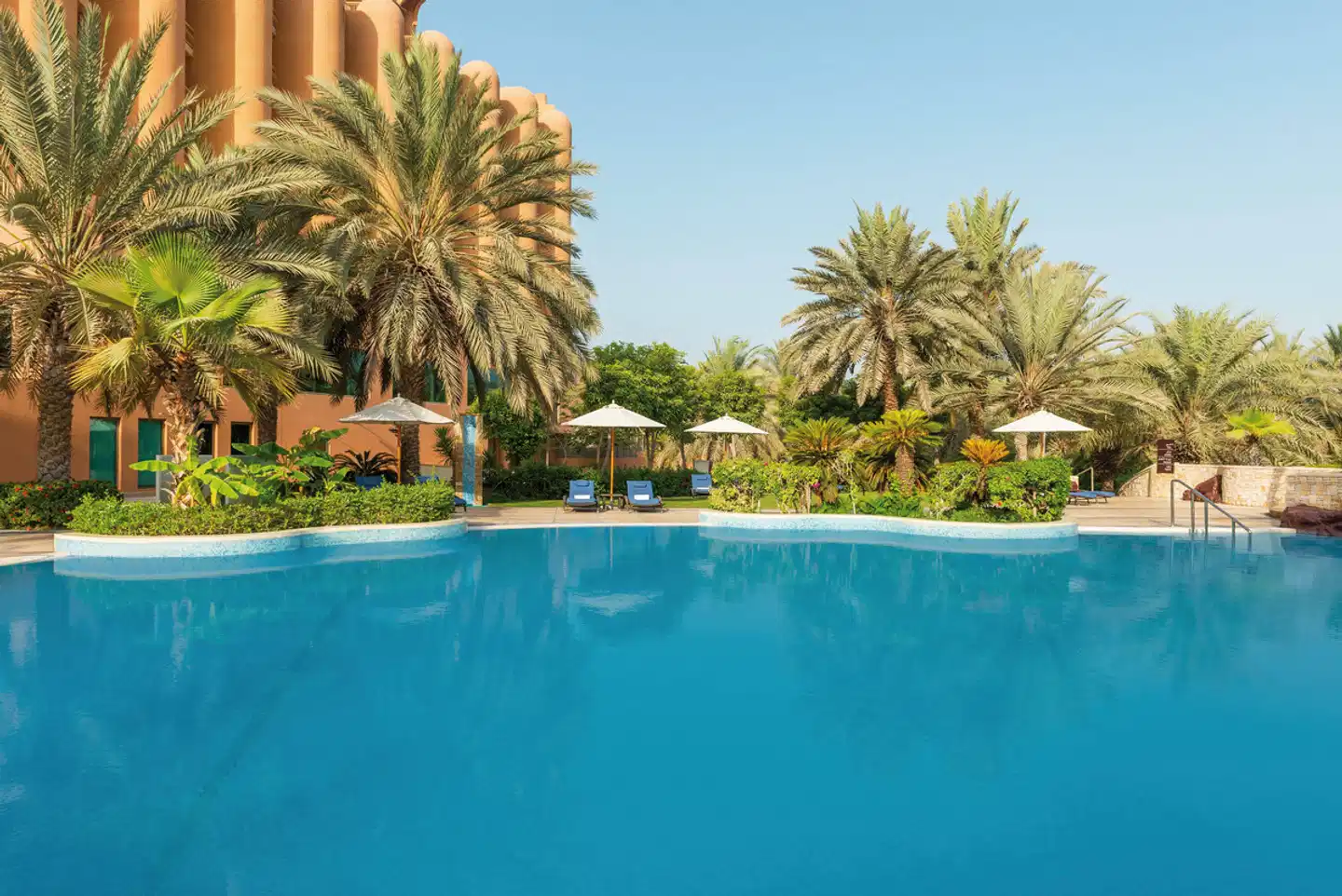 Sheraton Abu Dhabi Hotel & Resort Pool