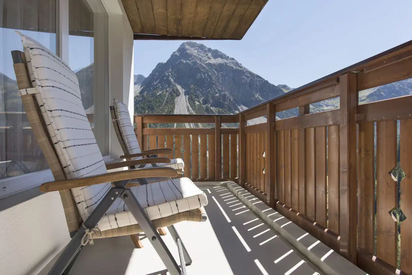 Sunstar Arosa Terrasse