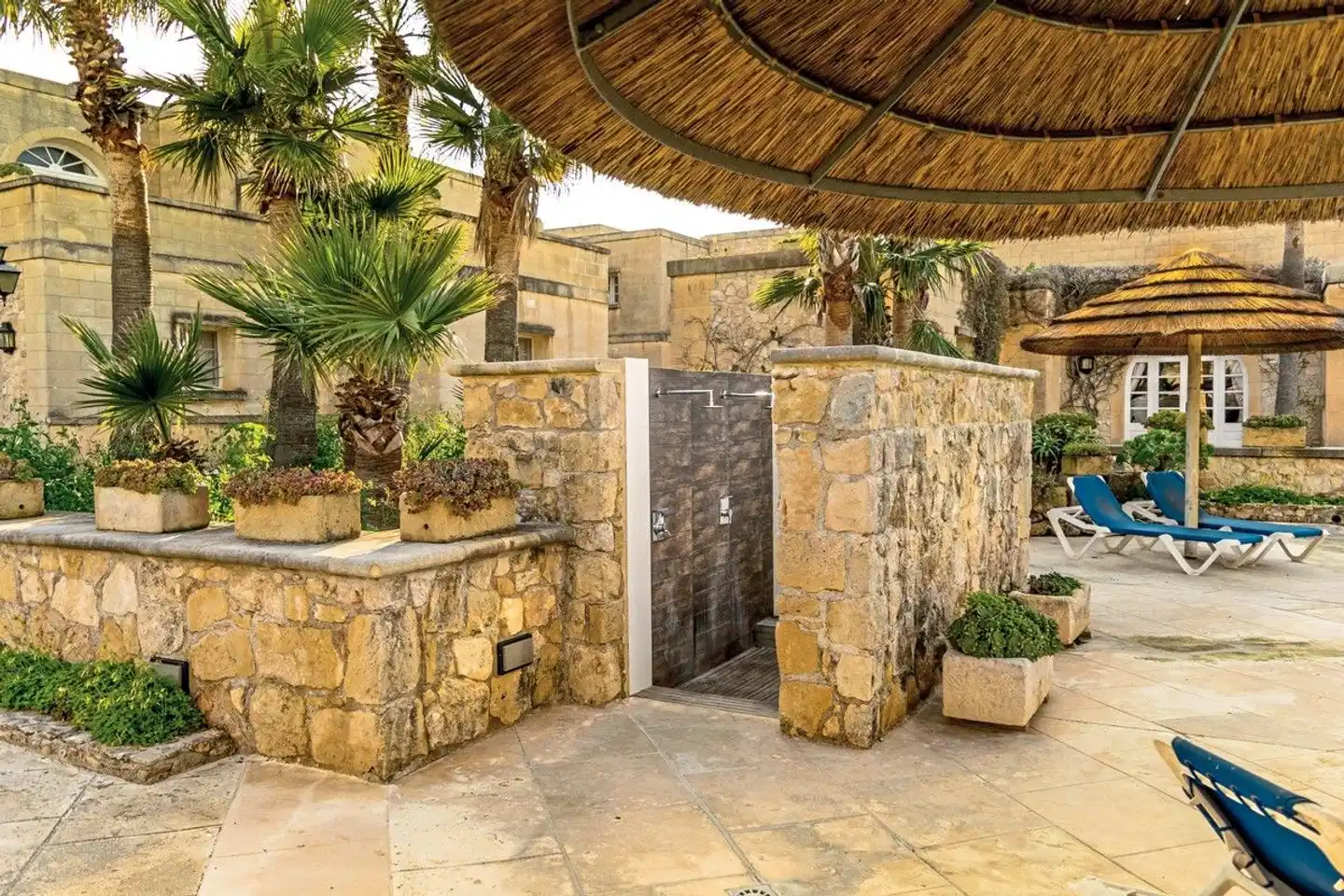 Villagg Tal Fanal Lobby