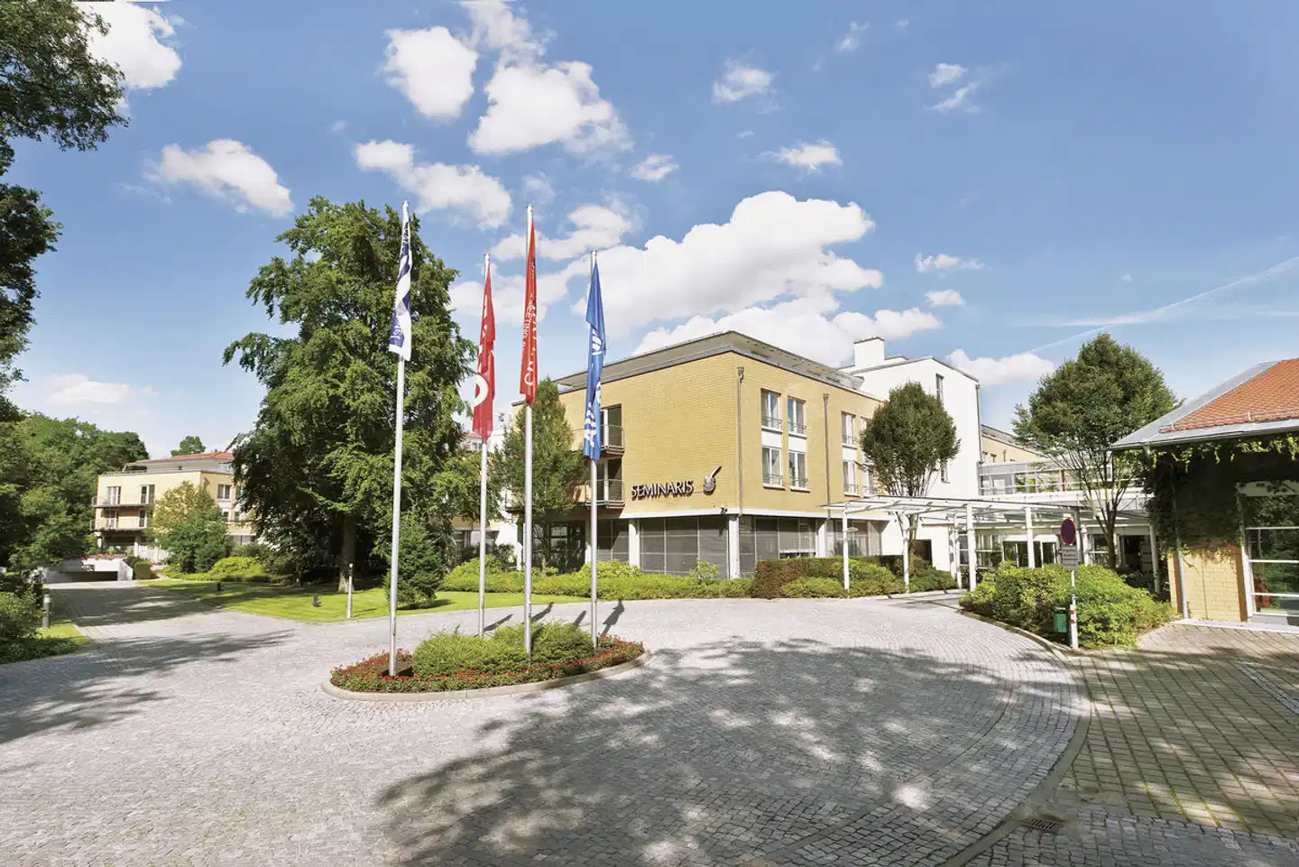 Seminaris Seehotel Potsdam Aussenansicht